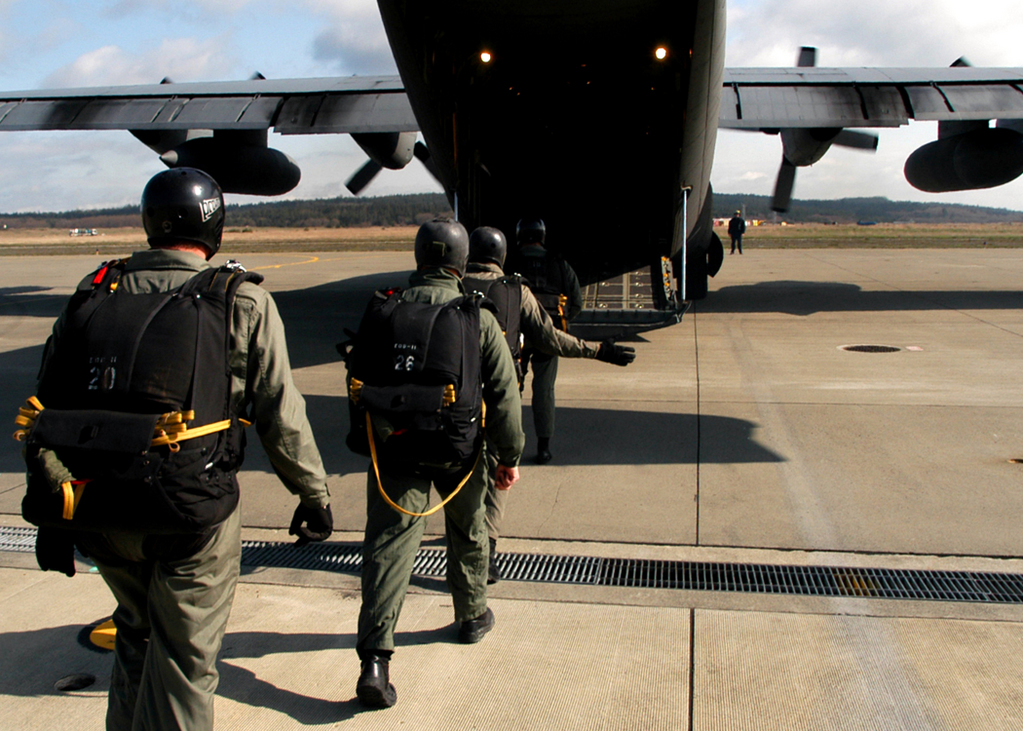 Mar 23. Naval Ordnance. Airlift of Military Aid.